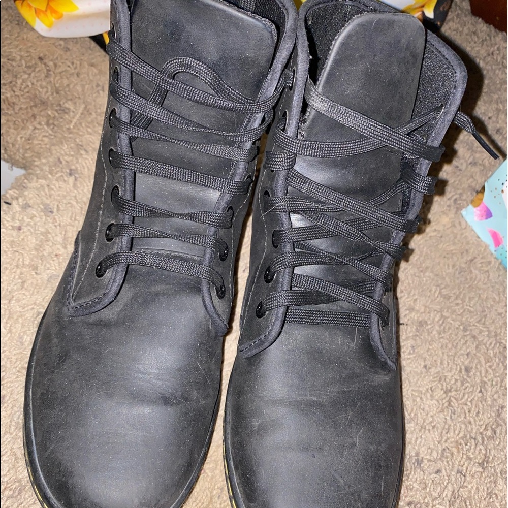 Size 9 Dr. Marten Sheridan Boots